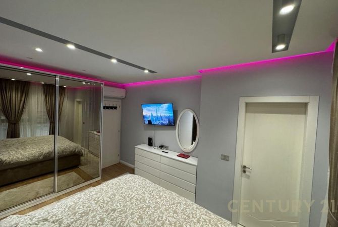 Shtepi ne shitje Apartament ne Tirane, 2+1, Mobilimi E mobiluar, Pagesa 185,000  Euro.