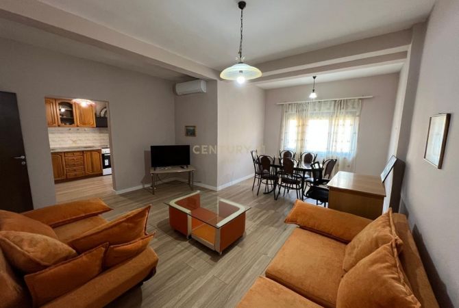 Shtepi me qera Apartament ne Tirane, 1+1, Mobilimi E mobiluar, Pagesa 550  Euro.