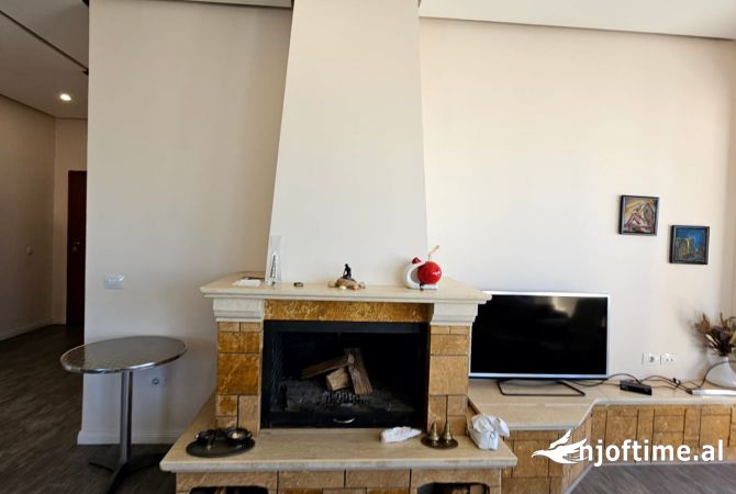 Attic (top floor of the roof) for sale in Durres 3+1, Furnished