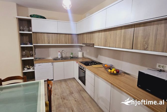 Shtepi me qera Apartament ne Durres, 1+1, Mobilimi E mobiluar, Pagesa 350  Euro.