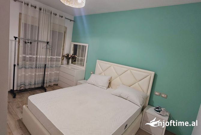 Shtepi me qera Apartament ne Durres, 1+1, Mobilimi E mobiluar, Pagesa 350  Euro.