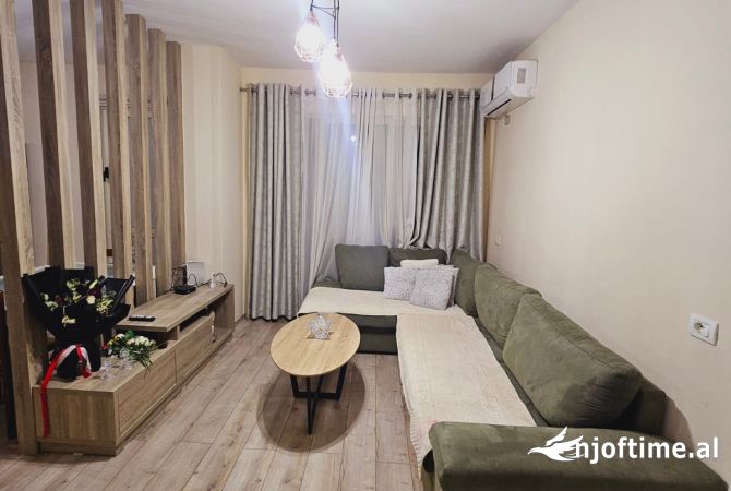 Shtepi me qera Apartament ne Durres, 1+1, Mobilimi E mobiluar, Pagesa 350  Euro.