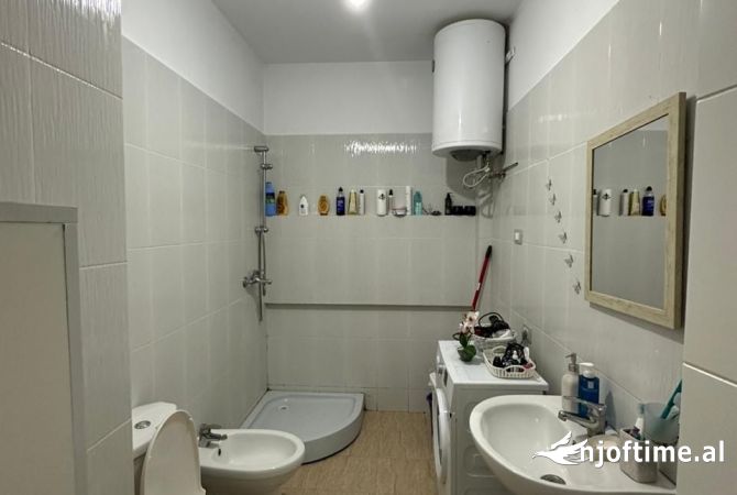 Shtepi me qera Apartament ne Durres, 1+1, Mobilimi E mobiluar, Pagesa 350  Euro.