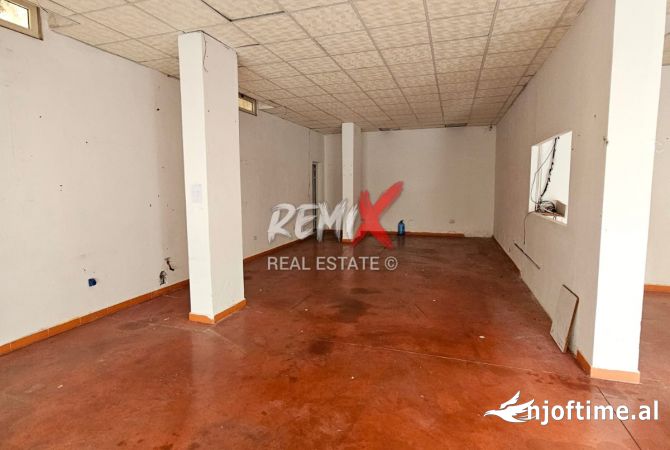 JEPET ME QERA AMBJENT BIZNESI PRANE KOPSHTIT IVINA