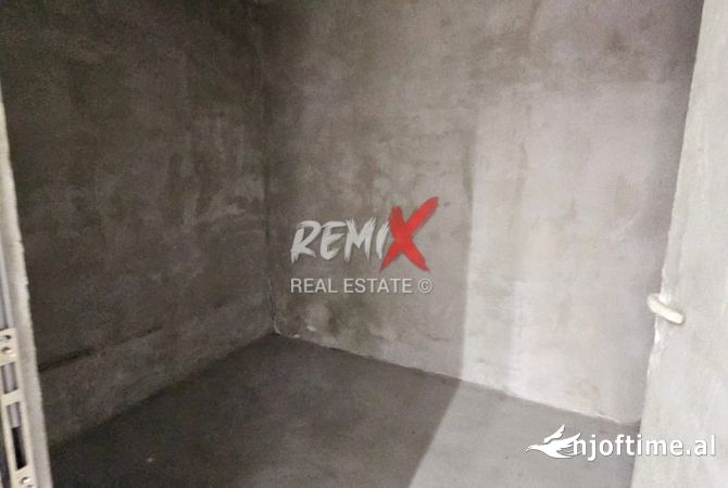 JEPET ME QERA AMBJENT BIZNESI PRANE KOPSHTIT IVINA