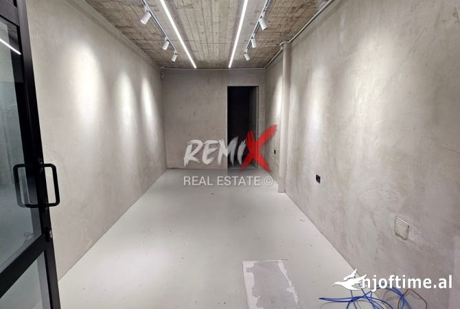 JEPET ME QERA AMBJENT BIZNESI PRANE KOPSHTIT IVINA