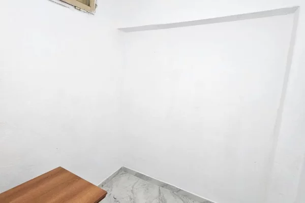 Shtepi me qera Apartament ne Durres, 3+1, Mobilimi Bosh, pa mobiluar, Pagesa 550  Euro.
