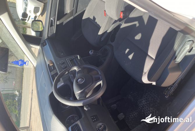 Makina ne shitje ne Elbasan, Volkswagen, 2018 Diesel,Kambio Manual Pagesa 150,500  Euro.