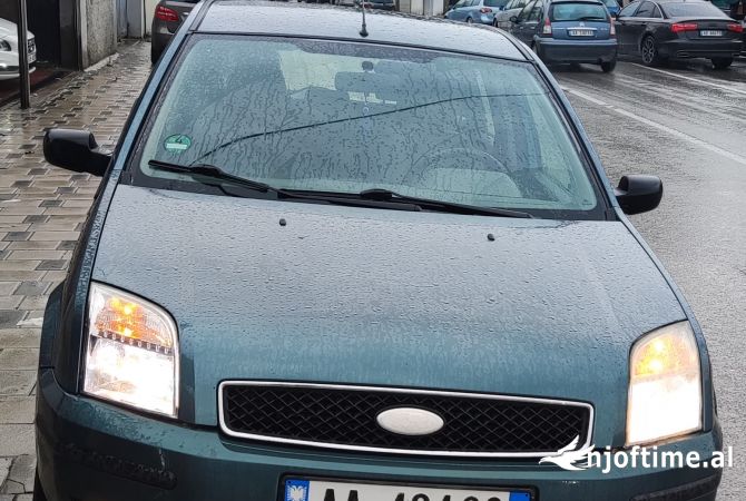 Makina ne shitje ne Tirane, Ford, 2003 Diesel,Kambio Automatik Pagesa 340,000  Leke.