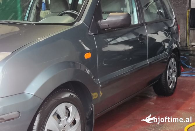 Makina ne shitje ne Tirane, Ford, 2003 Diesel,Kambio Automatik Pagesa 340,000  Leke.