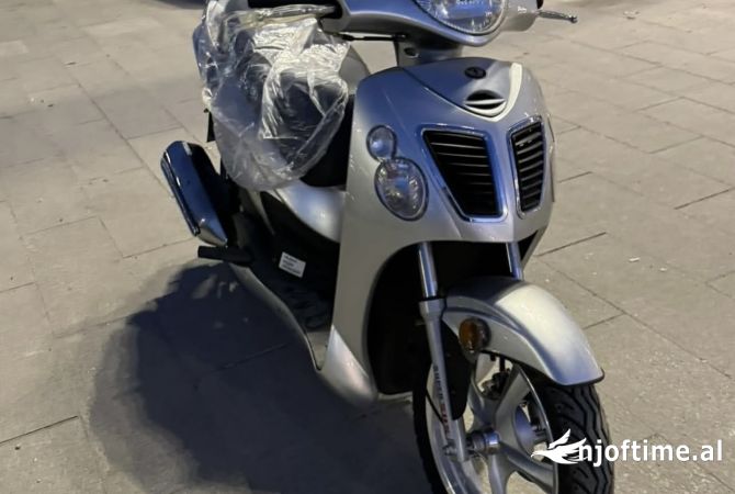 Motorra ne shitje  ne Tirane - 1,400 Euro