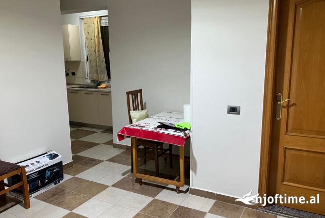 Shtepi me qera 1+1 ne Tirane - 45,000 Leke