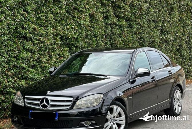 Auto in Vendita  a Kruja - 5,200 Euro