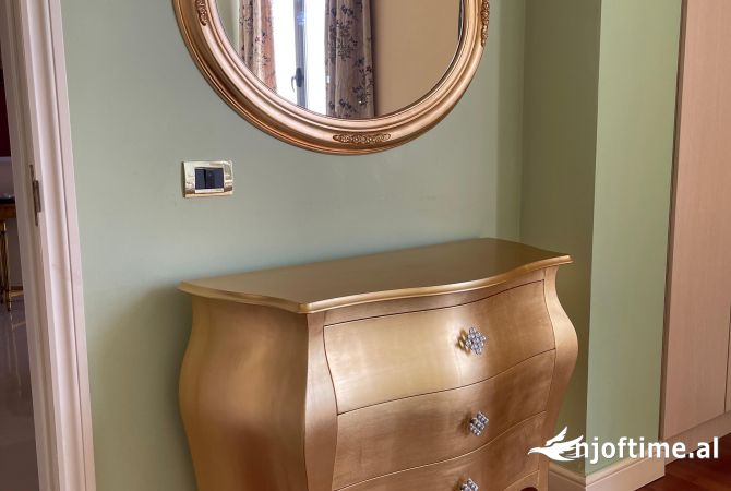 Shtepi me qera Apartament ne Tirane, 2+1, Mobilimi E mobiluar, Pagesa 500  Euro.