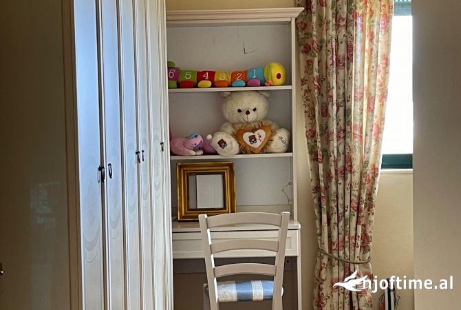 Shtepi me qera Apartament ne Tirane, 2+1, Mobilimi E mobiluar, Pagesa 500  Euro.