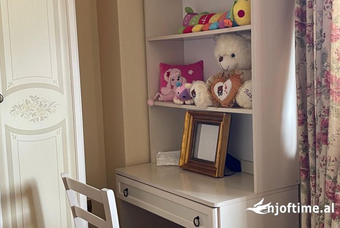 Shtepi me qera Apartament ne Tirane, 2+1, Mobilimi E mobiluar, Pagesa 500  Euro.