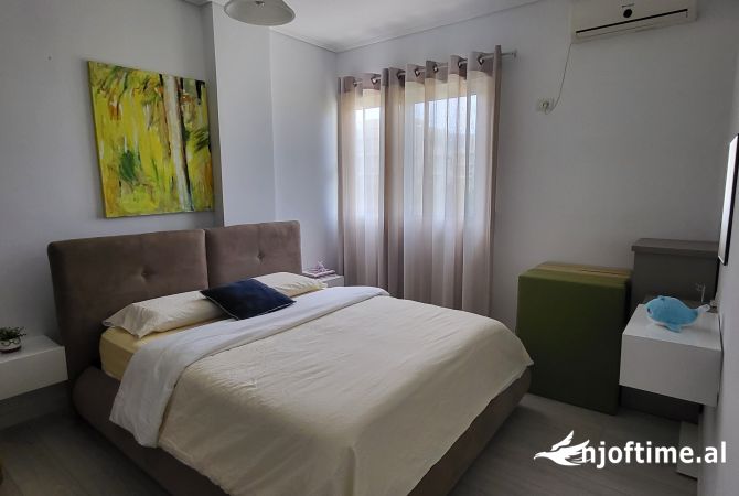 Shtepi ne shitje Apartament ne Vlore, 1+1, Mobilimi E mobiluar, Pagesa 165,000  Euro.