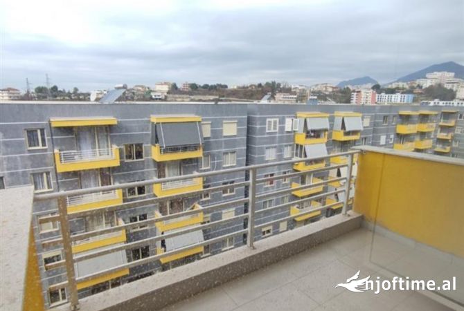 Shtepi ne shitje Apartament ne Tirane, 1+1, Mobilimi Pjeserisht e mobiluar, Pagesa 85,000  Euro.