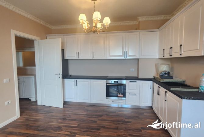 Shtepi ne shitje Apartament ne Tirane, 2+1, Mobilimi E mobiluar, Pagesa 250,000  Euro.