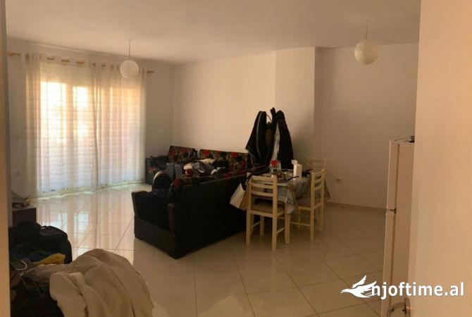 Shtepi ne shitje Apartament ne Tirane, 1+1, Mobilimi E mobiluar, Pagesa 95,200  Euro.