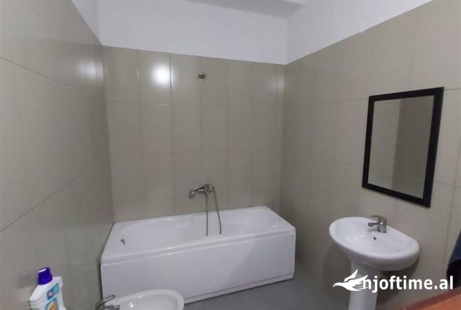 Shtepi ne shitje 2+1 ne Tirane - 155,000 Euro