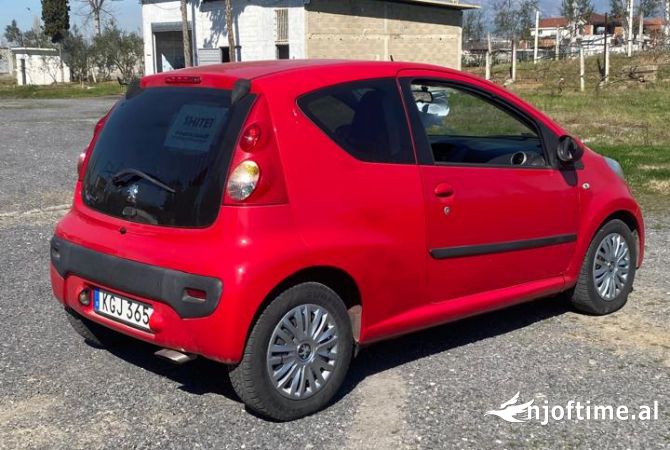 Auto in Vendita  a Tirana - 3,500 Euro