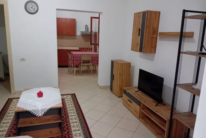 Shtepi me qera Shtepi Private ne Tirane, 1+1, Mobilimi E mobiluar, Pagesa 42,000  Leke.