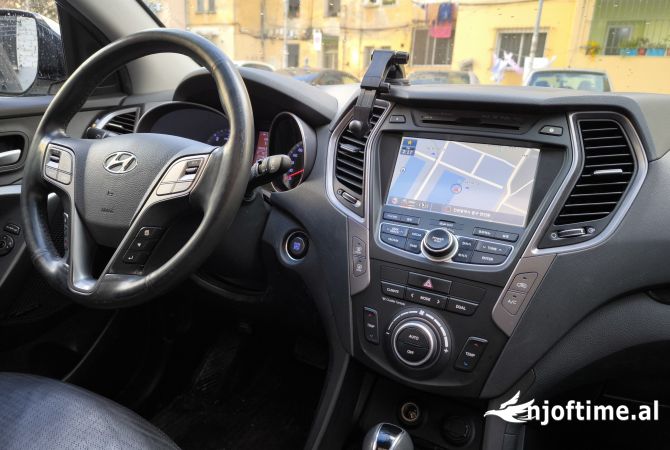 Makina ne shitje ne Tirane, Hyundai, 2012 Diesel,Kambio Automatik Pagesa 1,000,000  Leke.