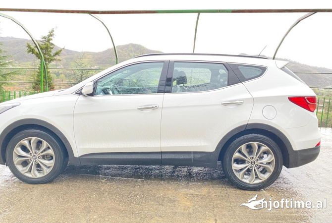 Makina ne shitje ne Tirane, Hyundai, 2012 Diesel,Kambio Automatik Pagesa 1,000,000  Leke.