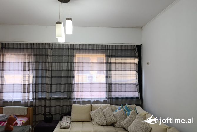 Shtepi me qera Garsoniere ne Tirane - 350 Euro