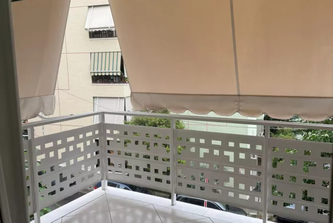 Shtepi me qera Apartament ne Tirane, 2+1, Mobilimi E mobiluar, Pagesa 500  Euro.