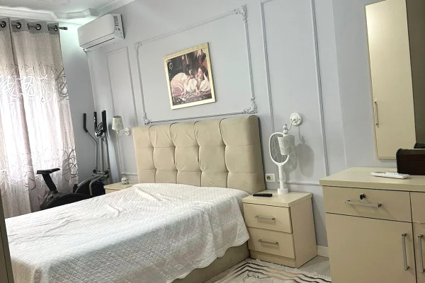 Shtepi me qera Apartament ne Tirane, 2+1, Mobilimi E mobiluar, Pagesa 600  Euro.