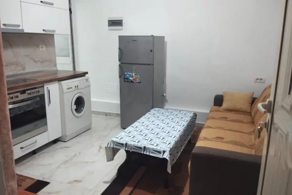 Shtepi me qera 1+1 ne Tirane - 350 Euro