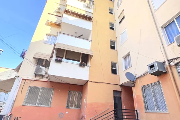 Shtepi me qera Apartament ne Tirane, 1+1, Mobilimi E mobiluar, Pagesa 450  Euro.