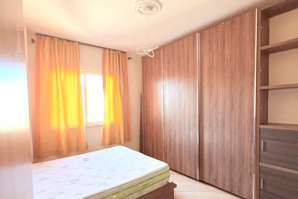 Shtepi me qera Apartament ne Tirane, 1+1, Mobilimi E mobiluar, Pagesa 450  Euro.