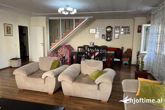 Shtepi ne shitje 4+1 ne Tirane - 320,000 Euro