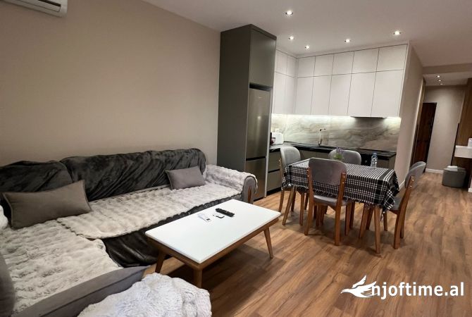 Shtepi me qera Apartament ne Tirane, 1+1, Mobilimi E mobiluar, Pagesa 600  Euro.