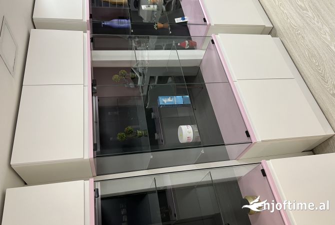 Artikuj te ndryshem  ne Tirane - 700 Euro