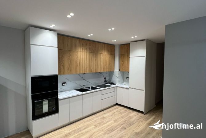 Shtepi me qera 2+1 ne Tirane - 800 Euro