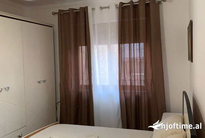 Shtepi me qera 3+1 ne Tirane - 700 Euro