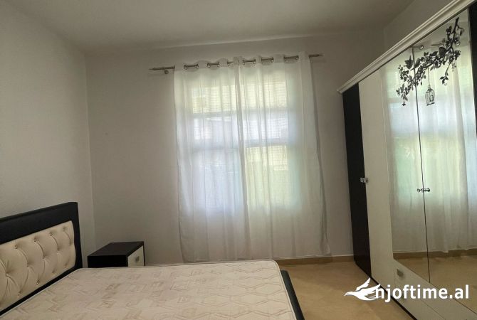 Shtepi me qera 1+1 ne Tirane - 320 Euro