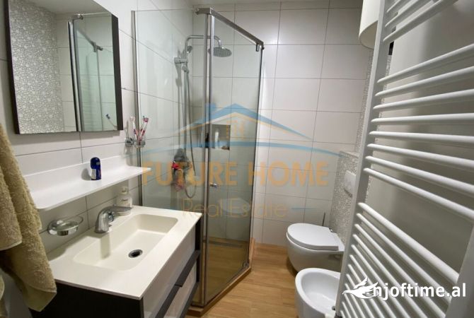 Shtepi ne shitje Apartament ne Tirane, 2+1, Mobilimi E mobiluar, Pagesa 240,000  Euro.