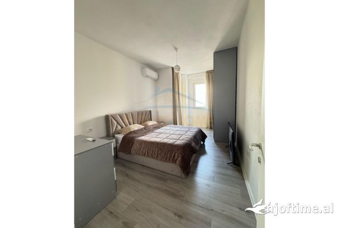 Shtepi me qera Apartament ne Tirane, 2+1, Mobilimi E mobiluar, Pagesa 580  Euro.