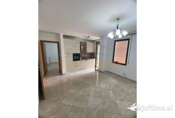 Shtepi me qera 2+1 ne Tirane - 500 Euro
