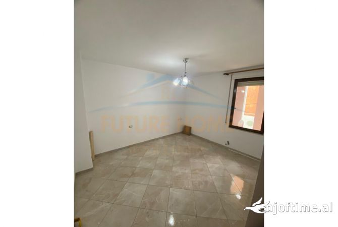 Shtepi me qera 2+1 ne Tirane - 500 Euro