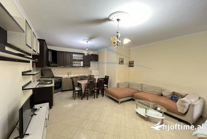 Shtepi me qera 1+1 ne Tirane - 380 Euro