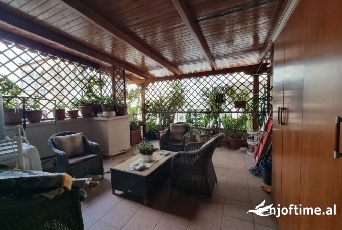 Shtepi me qera Apartament ne Tirane, 2+1, Mobilimi E mobiluar, Pagesa 750  Euro.