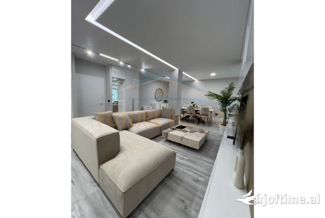 Shtepi me qera 2+1 ne Tirane - 2,000 Euro