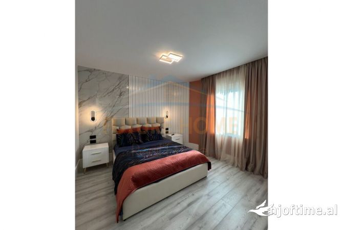 Shtepi me qera Apartament ne Tirane, 2+1, Mobilimi E mobiluar, Pagesa 2,000  Euro.