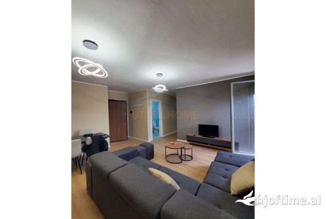 Shtepi me qera 2+1 ne Tirane - 400 Euro